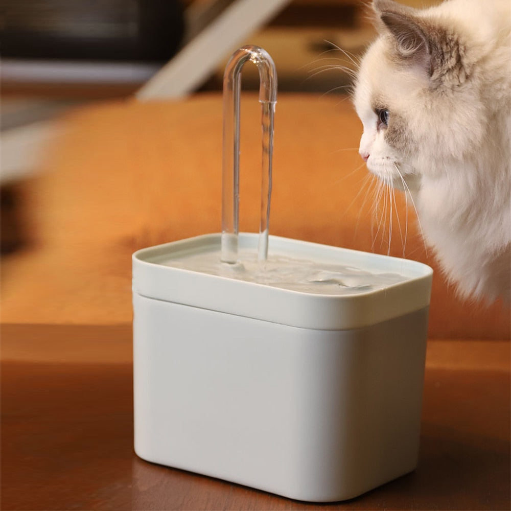 AQUA STANDARD - Vattenfiltrerande kattfontän
